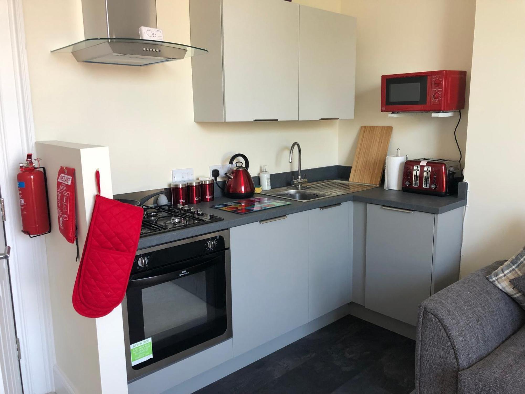 Wight On The Beach, Sleeps 4, Free Off Road Parking, Balcony With Sea Views Ryde  Exterior foto